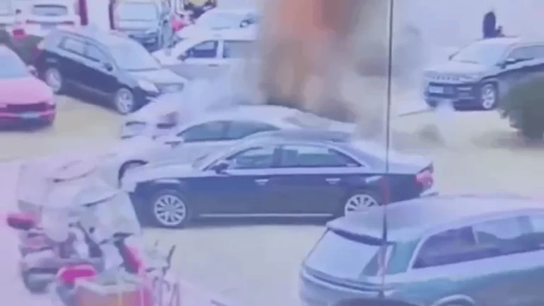 menino-joga-bombinha-em-bueiro-e-explode-estacionamento-na-china-18817