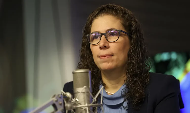 esther-dweck-bdm_mcamgo_abr_05022025-4