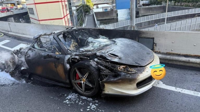 ferrari-458-spider-e-consumida-pelo-fogo-no-japao-1745428309213_v2_900x506