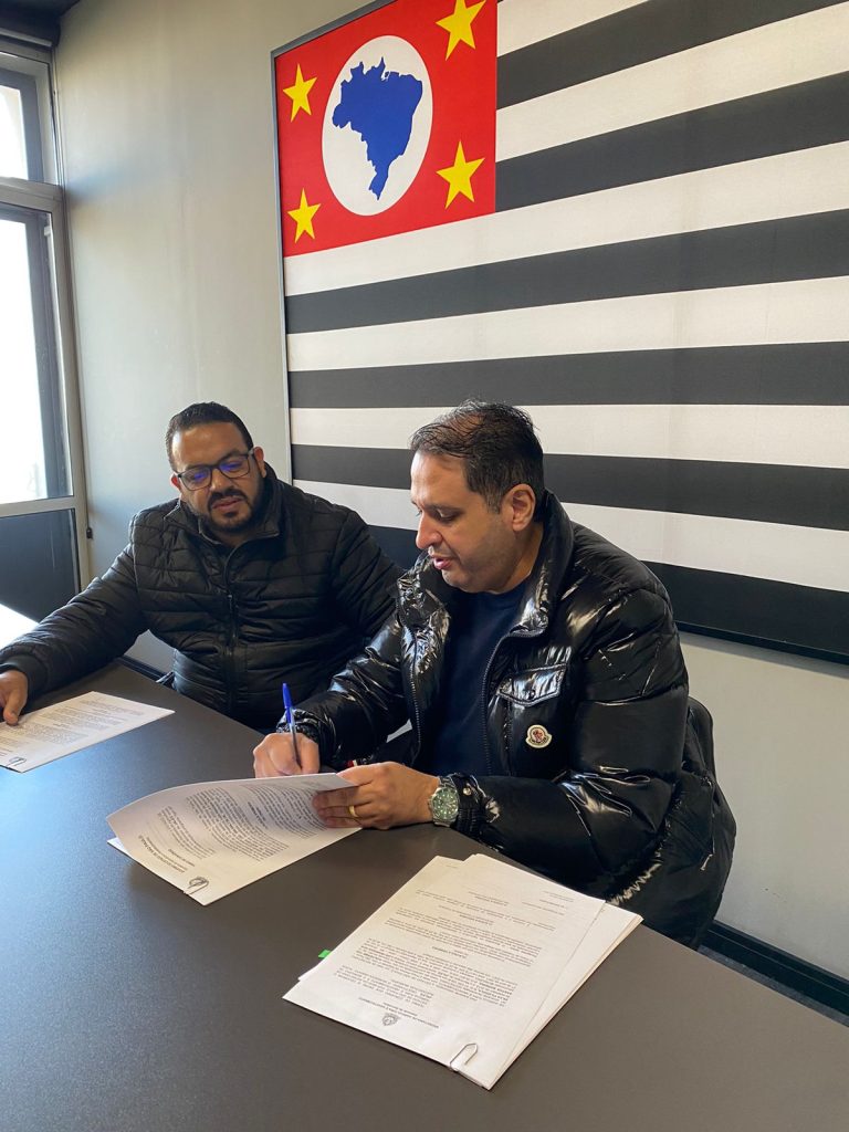 01 - Assinatura de Convênios com a Secretaria de Agricultura do Estado