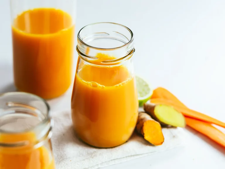 carrot-ginger-turmeric-juice-recipe-aa5666a2df2b668a3c9391693f243cc9
