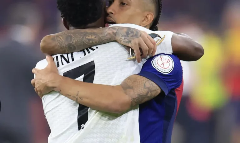 vini_jr_e_raphinha_indicados_bola_de_ouro