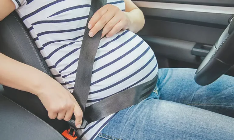 mulher_gravida_dirigindo