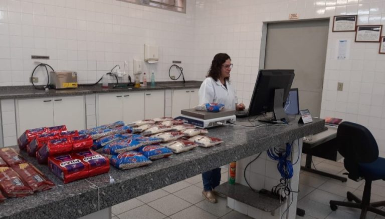 Cesta-basica-Ipem-SP-orienta-sobre-a-compra-de-produtos-pre-medidos-1024x584