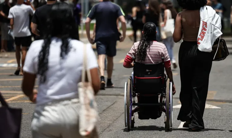 enem-mc_abr_16112025-15