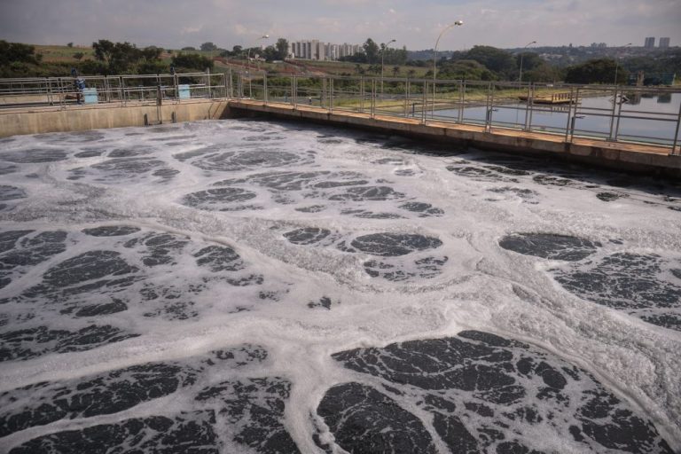 inaugurao-da-estao-de-tratamento-de-esgoto-paulnia_55133921771_o-1024x683-1